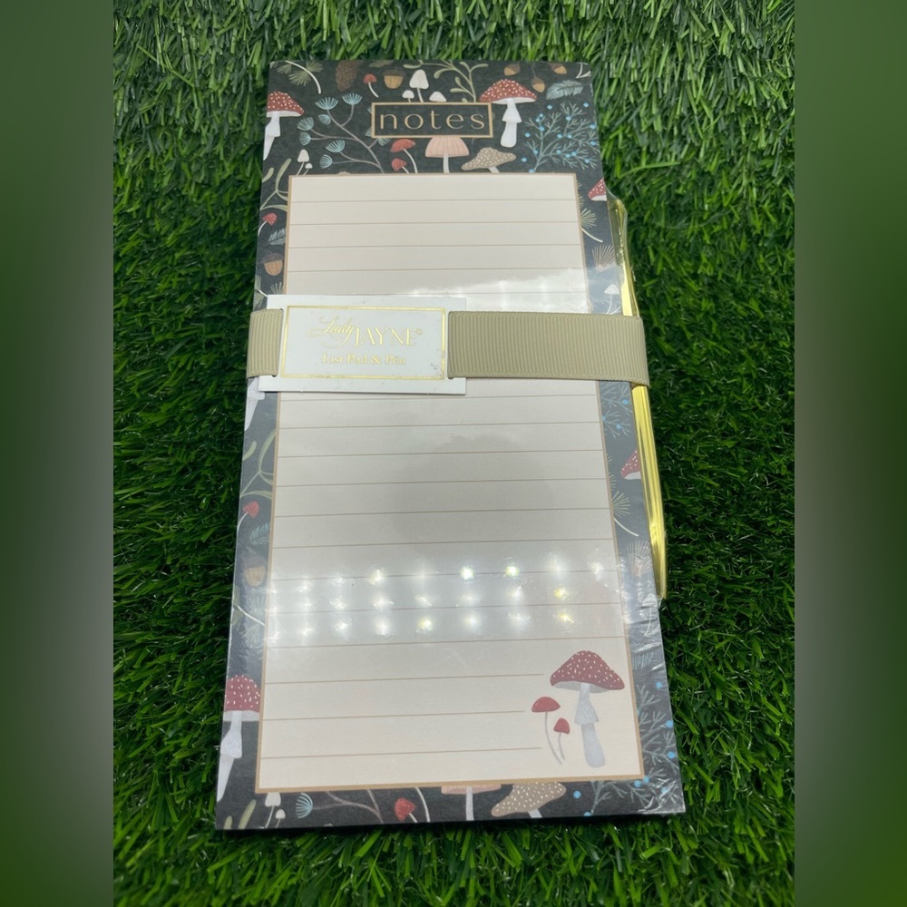 Mushroom Magnetic Notes List Pad With Pen, NWT
